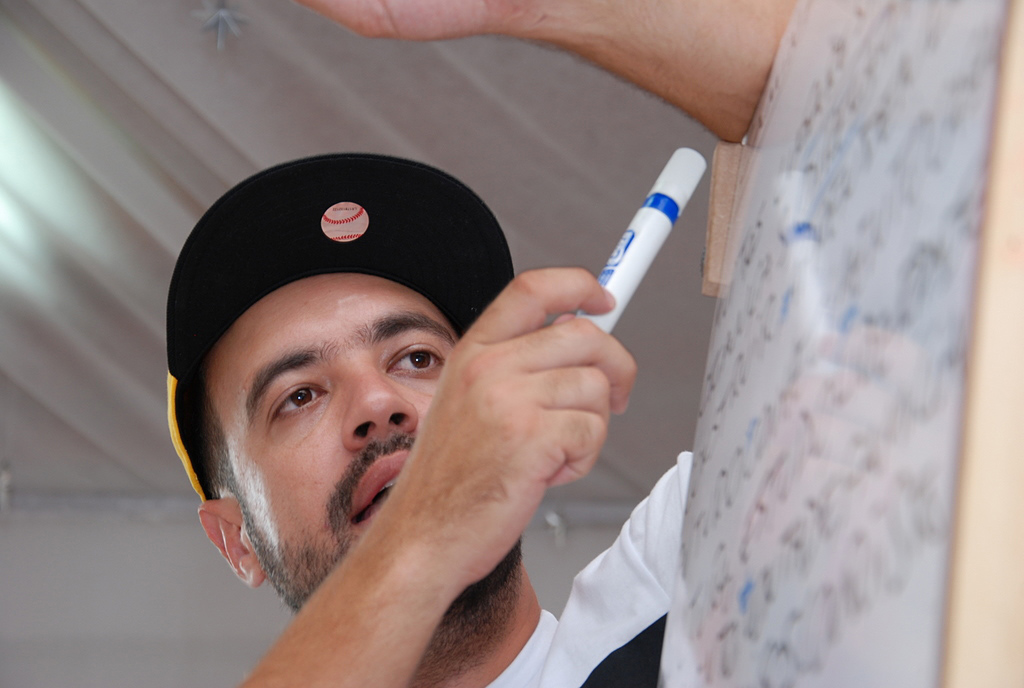 Oficina de Literatura Marginal é ministrada por Renan Inquérito no projeto Net Educação